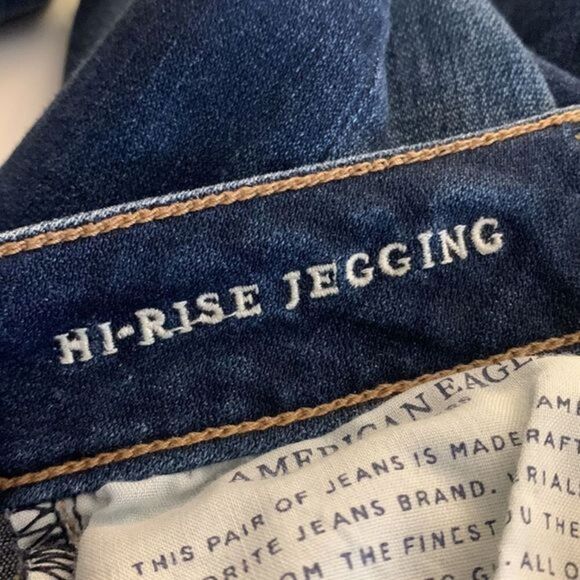 American Eagle Dark Wash Distressed High Rise Jeggings - Picture 15 of 16